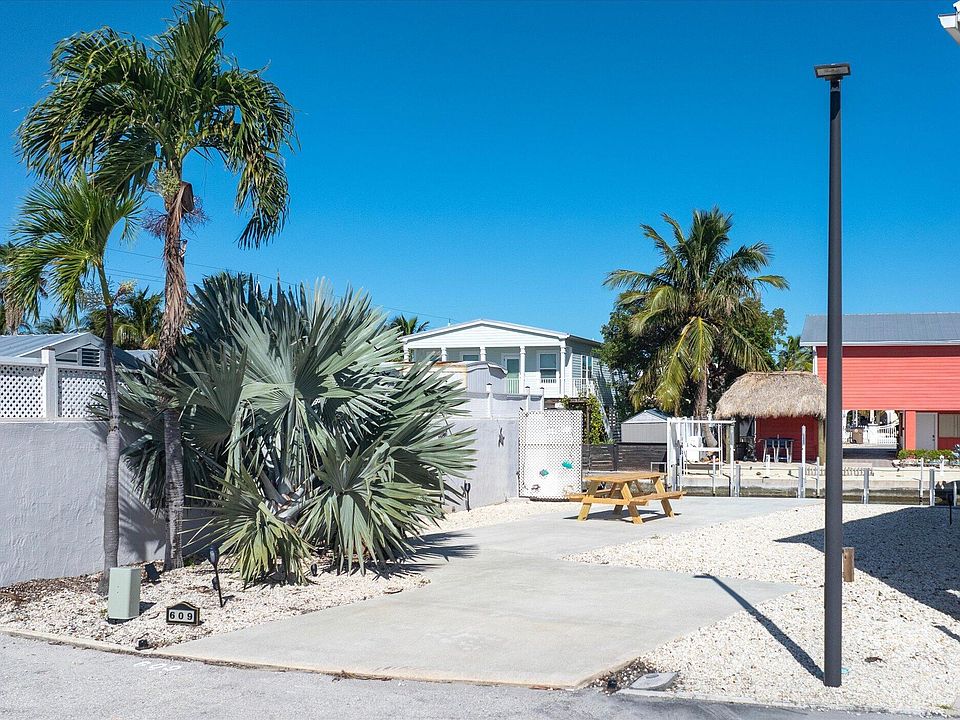 1st image of 701 Spanish Main Dr #609
