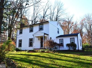 14 Cemetery Ln, Schwenksville, PA 19473