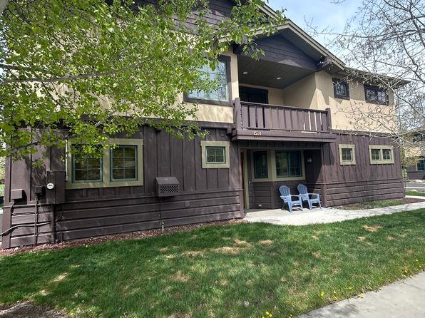 1524 Roosevelt Ave