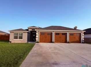 1709 W Goose Berry Dr, Hobbs, NM 88242