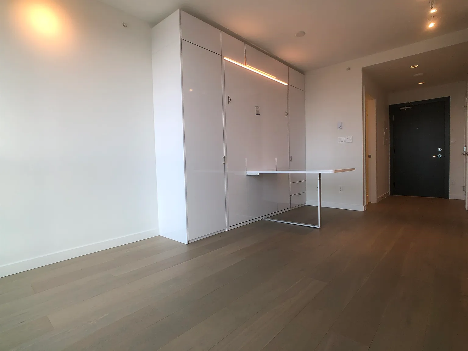 Studio, 329 sqft, $1,400 — Photo 2