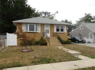 64 Willow St, Carteret, NJ 07008