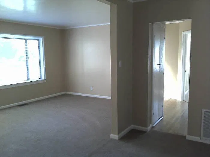 3 bed, 1100 sqft, $950 — Photo 3