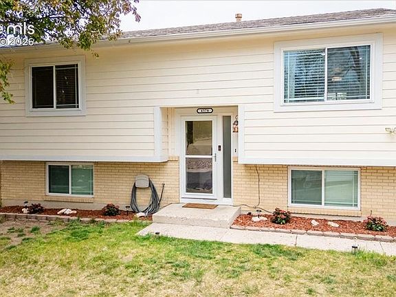 3rd image of 4578 Adieu Cir