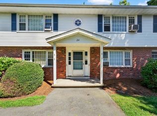 24 College St APT 5, Clinton, CT 06413