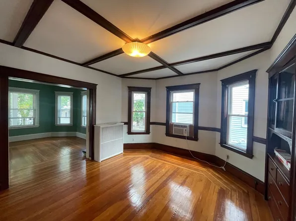 4 Ossipee Rd, Somerville, MA 02144