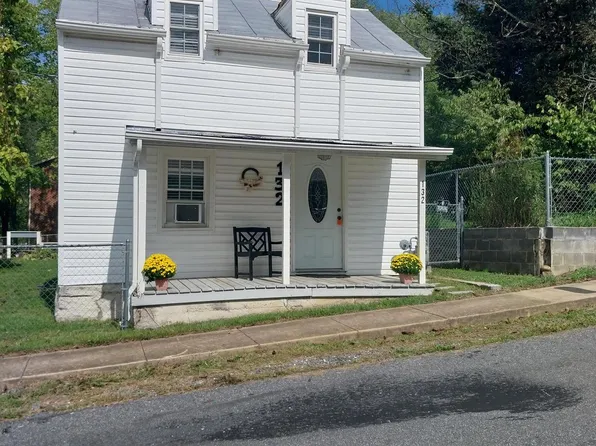 132 Stuart St, New Market, VA 22844