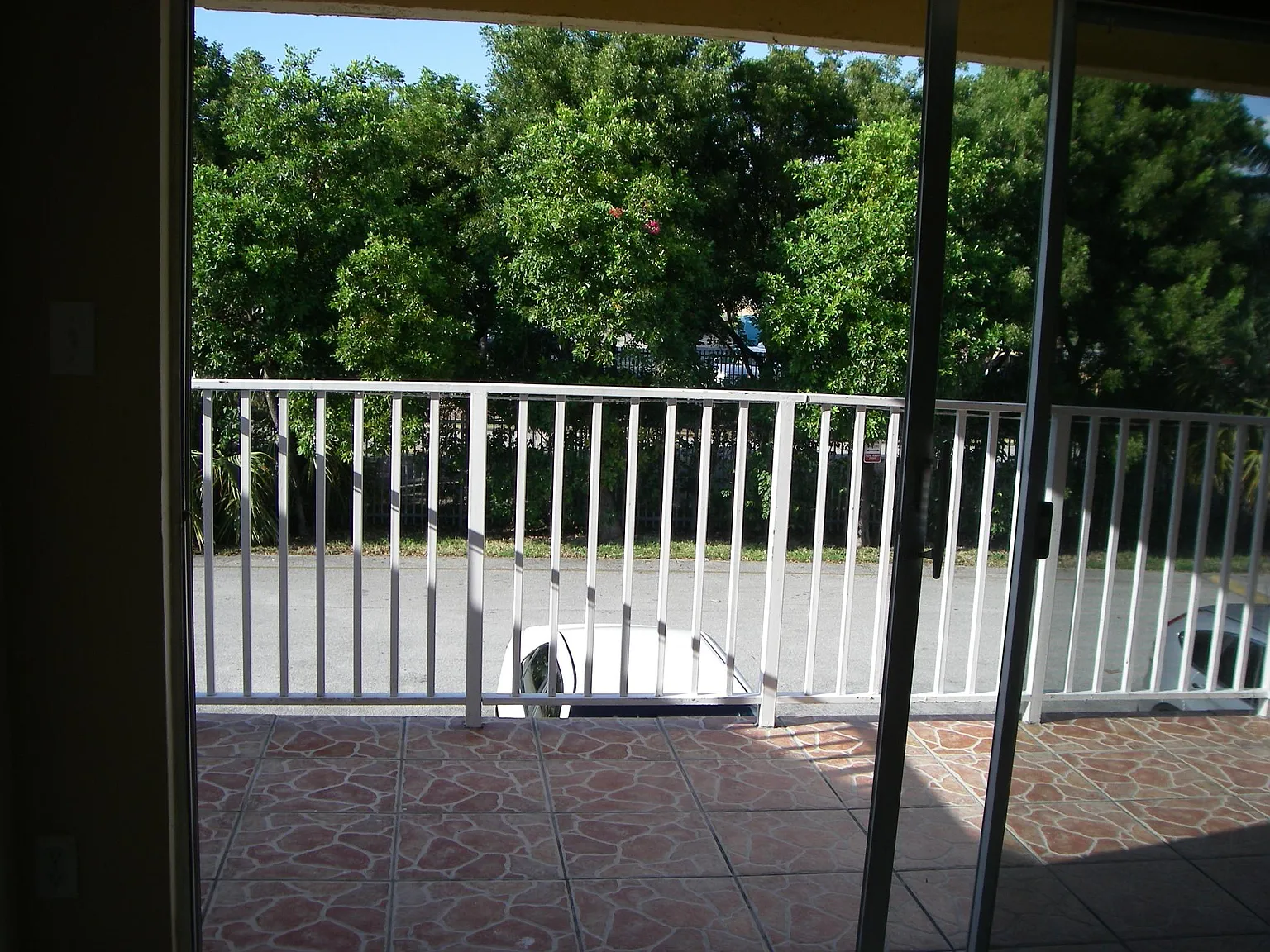 2 bed, 1200 sqft, $2,200 — Photo 3