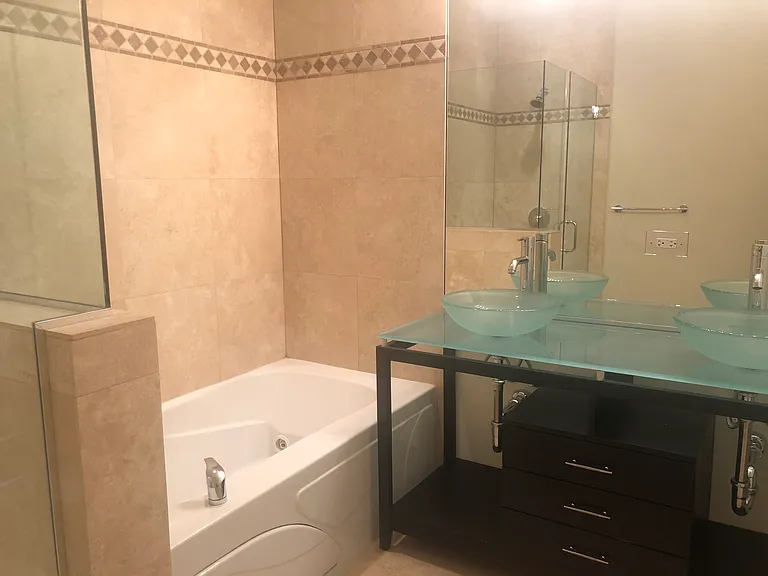 6957 N Greenview Ave #6A — Photo 10