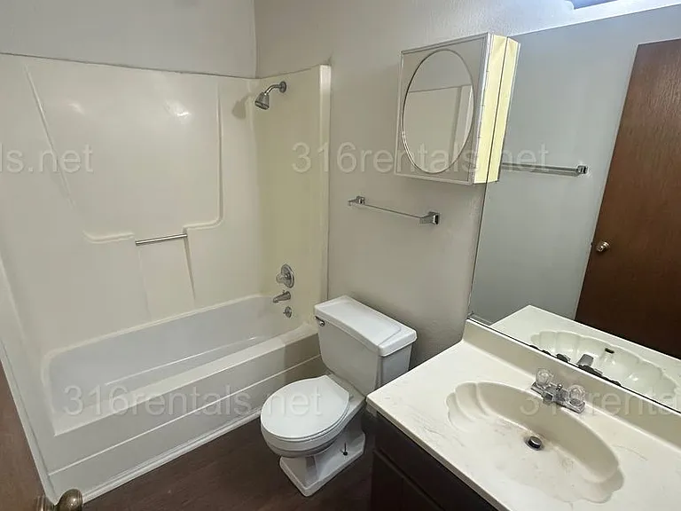 359 E Marion Ct — Photo 9