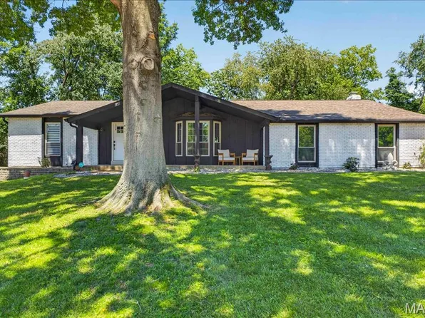 320 Quails Hill Ct, Ballwin, MO 63011