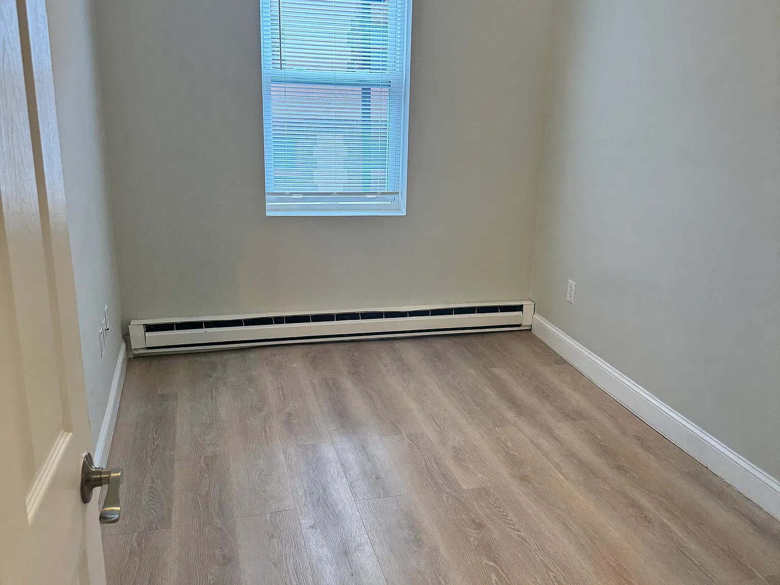 2 bed, 1.0 bath, $3,450 — Photo 4