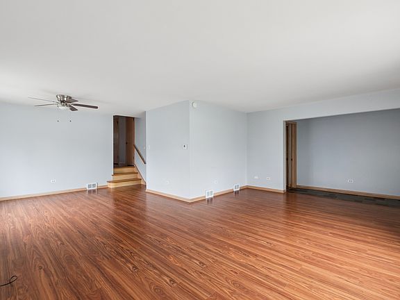 2nd image of 835 Latimer Ln