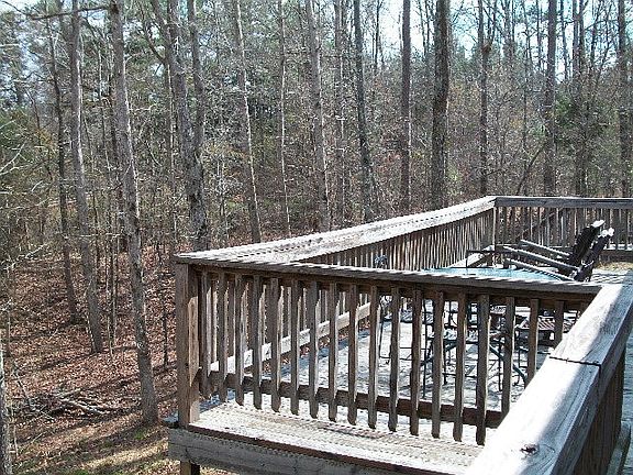 2nd image of 301 Lakes Dr N