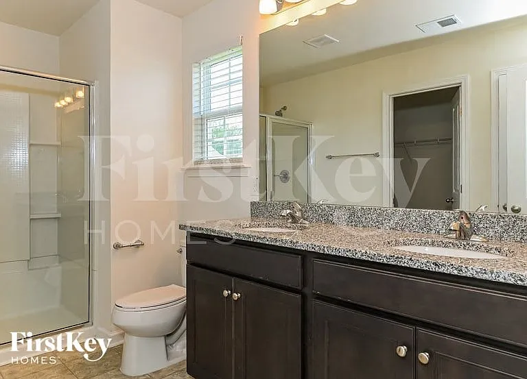 1431 Hermitage Ln — Photo 11