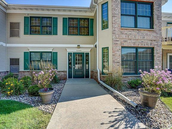 3rd image of 5399 Blue Bill Park Dr Unit 10