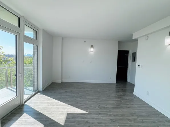 65-18 Austin Street image 6 of 10