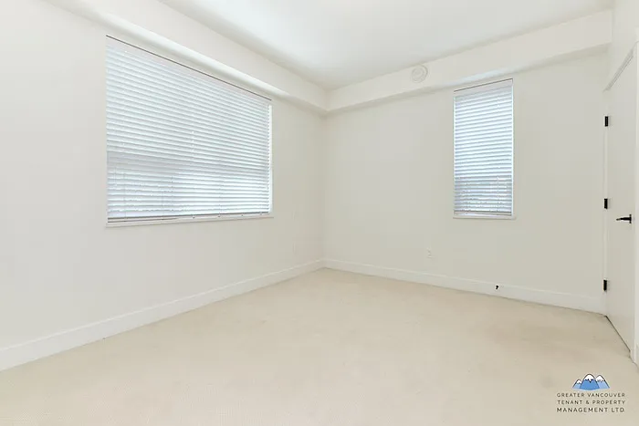 2180 Kelly Ave — Photo 13