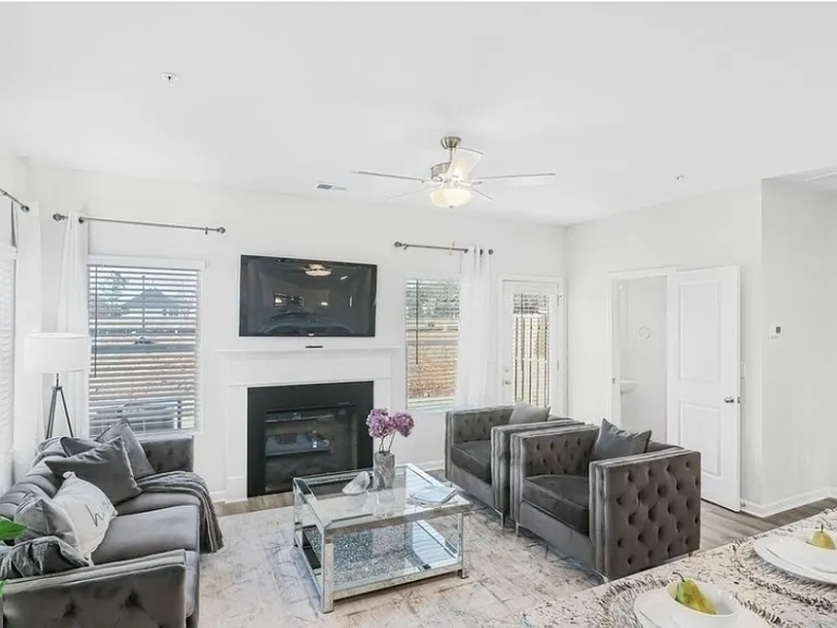 11722 Chatham Dr — Photo 5
