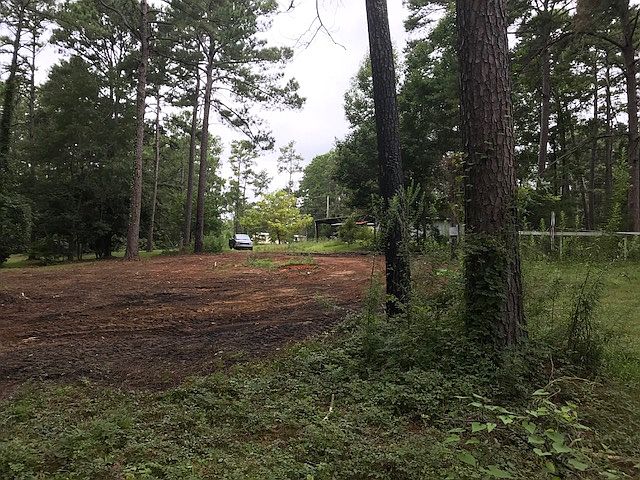 1st image of 242 Galaxie Dr N