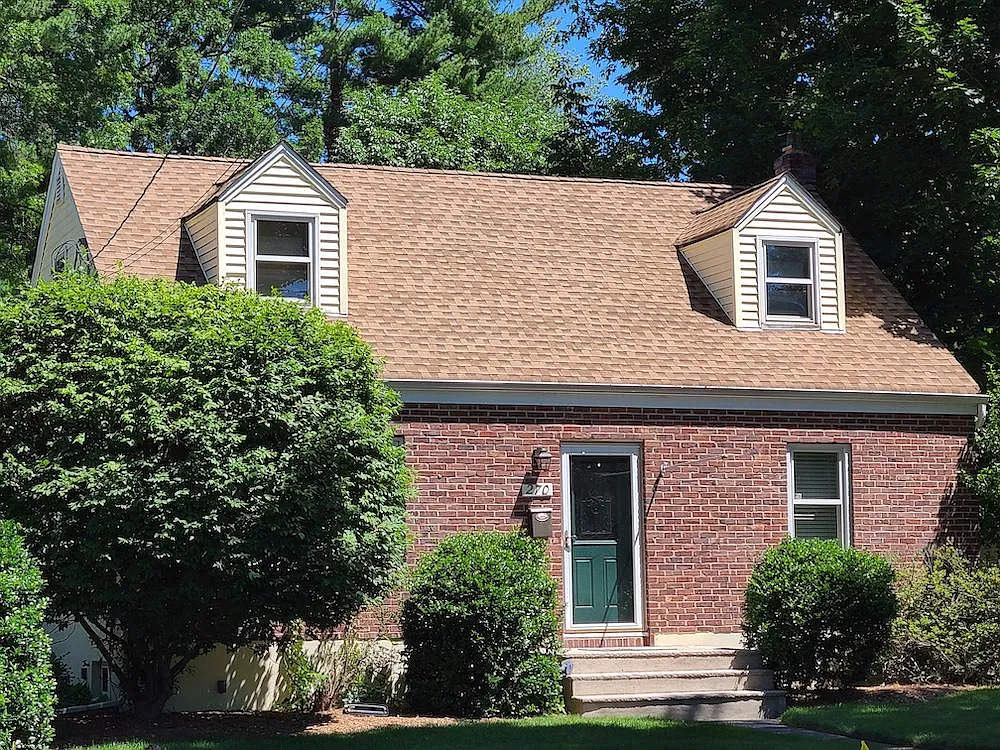 4 bed, 1228 sqft, $4,200 — Photo 1