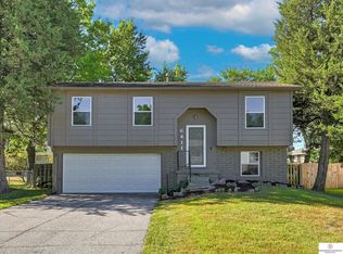 6411 Newport Ave, Omaha, NE 68152