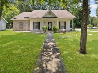 3313 Neptune Dr, Gautier, MS 39553
