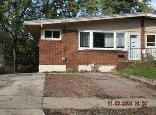 1076 Ruatan St, Silver Spring, MD 20903