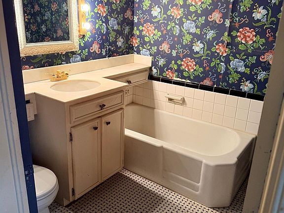 5th image of 2030 Terrace Ave