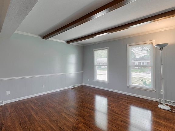 4th image of 3861 Lewis Ln