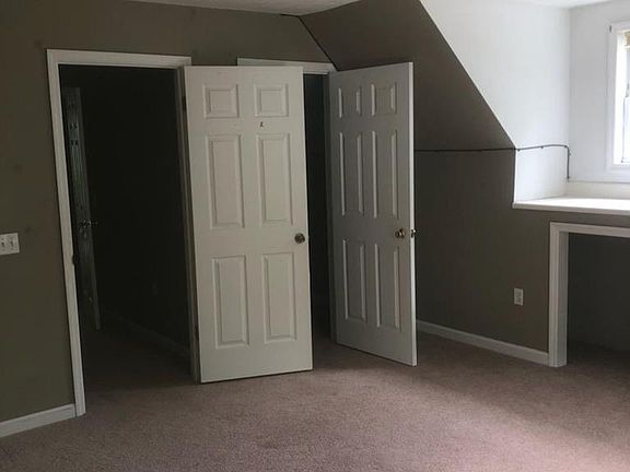 5th image of 680 Hawks Nest Dr