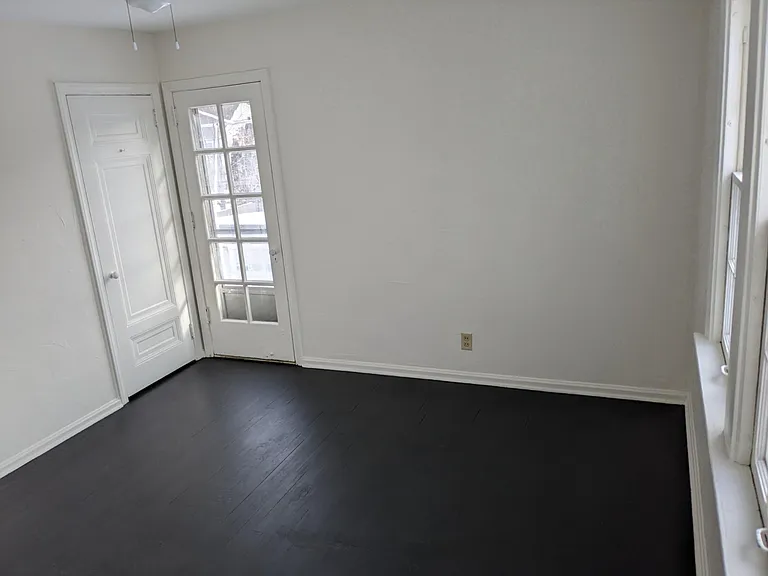 3701 Ingleside Rd #UPSTAIRS — Photo 9