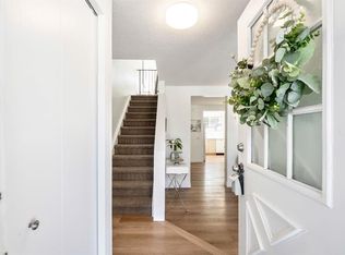 2213 N Woodview Dr SW, Calgary, AB T2W3N9