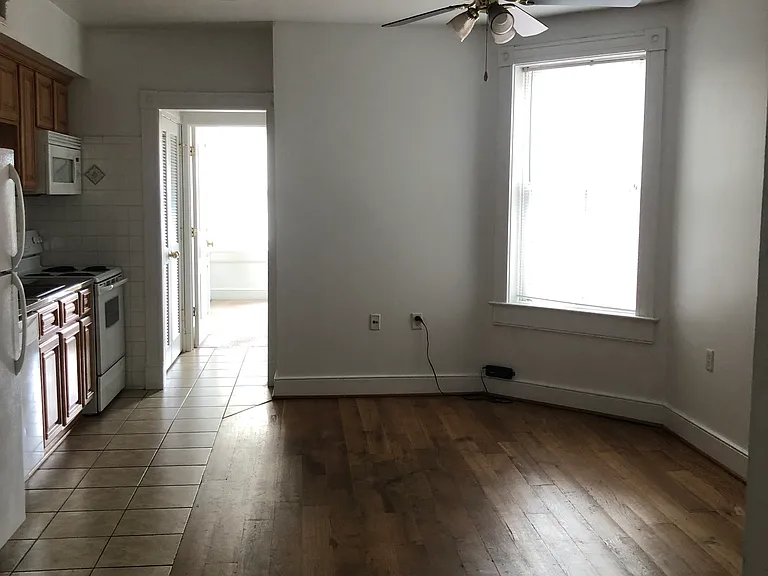823 Bowe St #B — Photo 3