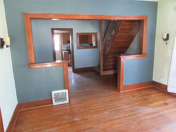4th image of 2121 Milburn Blvd