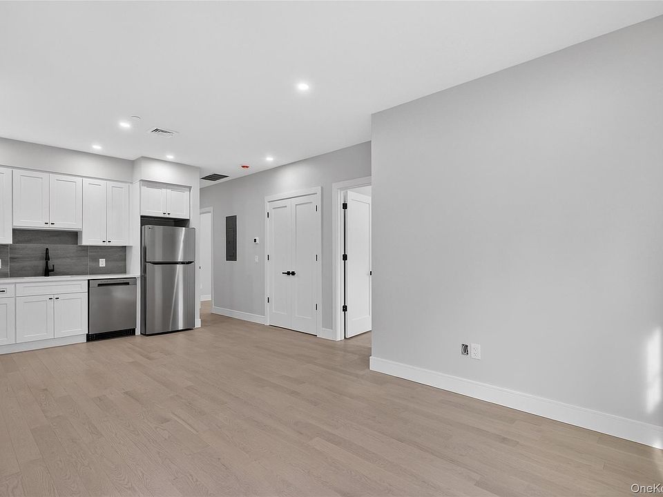 1st image of 10 Market St #F