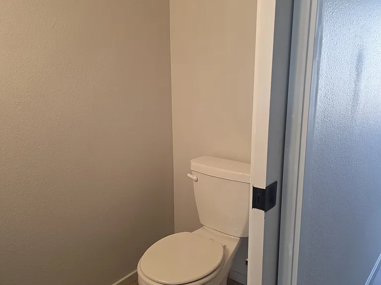 1528 N Wilhelm Way — Photo 14
