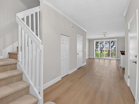 4th image of 3085 N EVERGREEN Circle