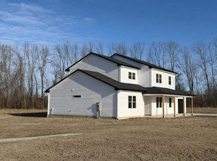 52 Cody Dr, Saint Albans, VT 05478