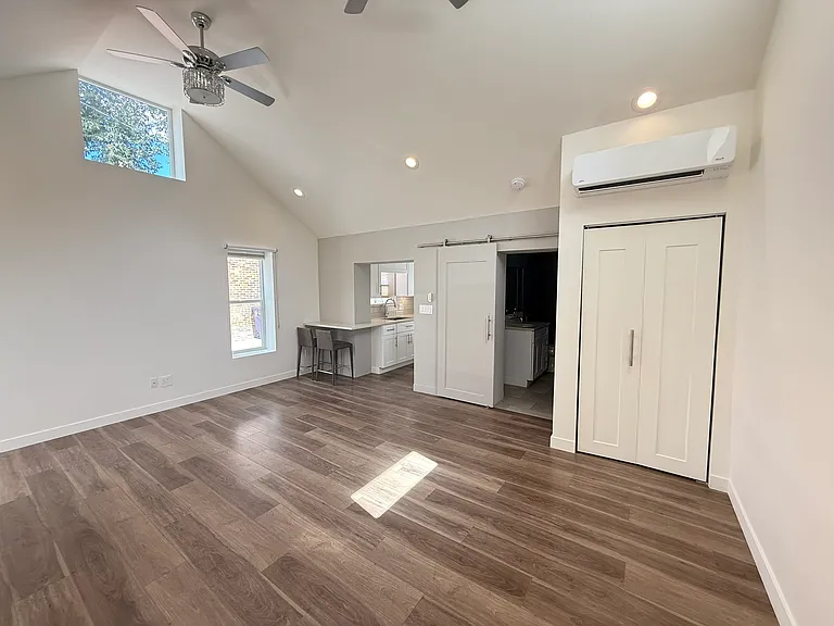 1157 Josephine St — Photo 3