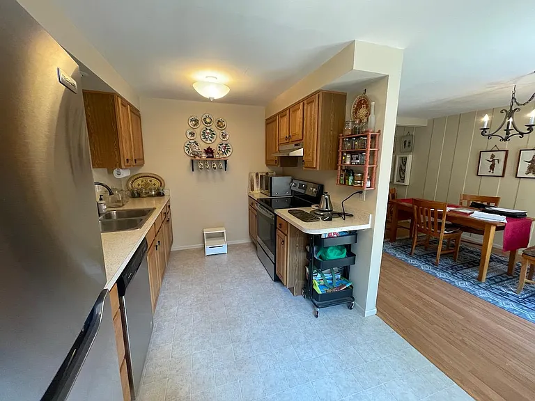 4906 Silver Spruce Ln — Photo 8