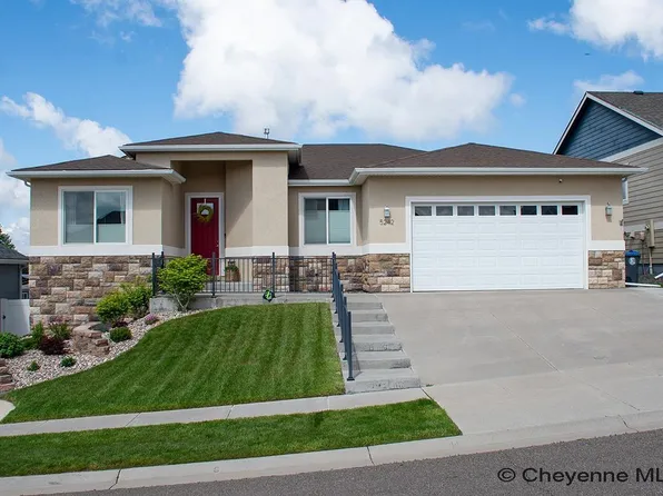 5242 Shadow Rock Dr, Cheyenne, WY 82009