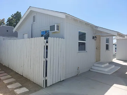 1826 Mentone Blvd #2 Photo 1 1826 Mentone Blvd #2 Photo 1