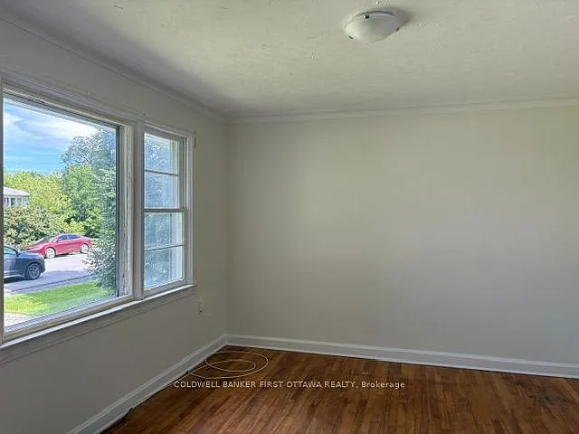 92 Lotta Ave — Photo 2