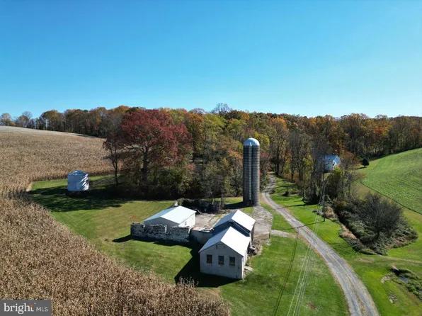 909 Ridge Rd, Westminster, MD 21157
