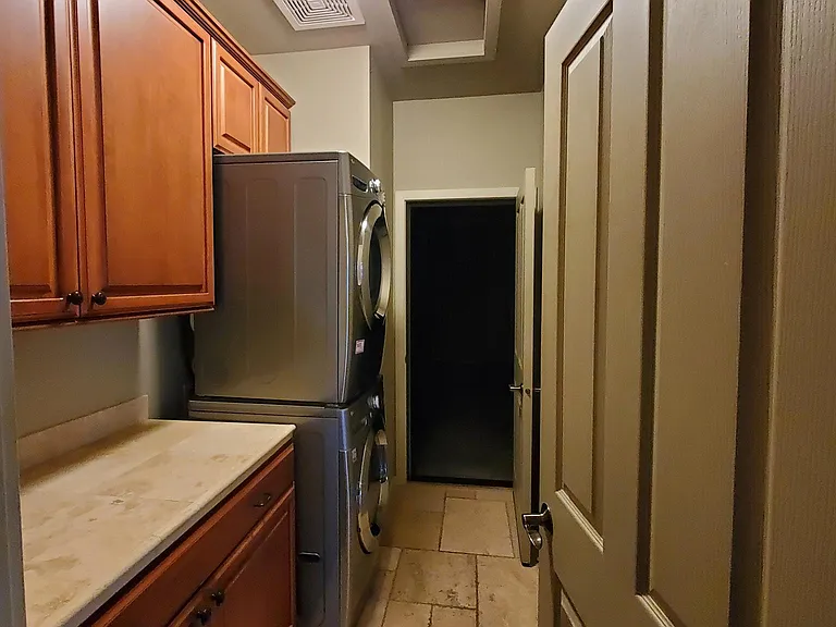 1070 SE Garrison Village Way — Photo 5