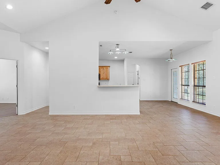 10808 Dedeke Dr — Photo 7