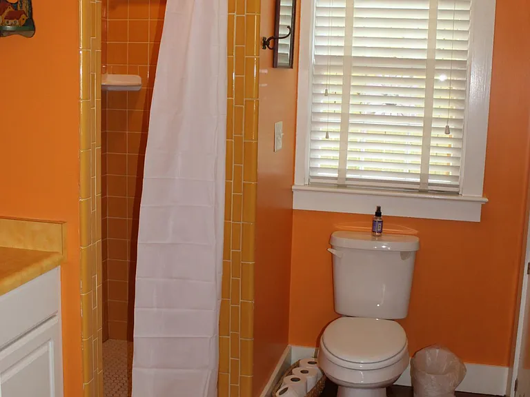 416 Price St — Photo 9