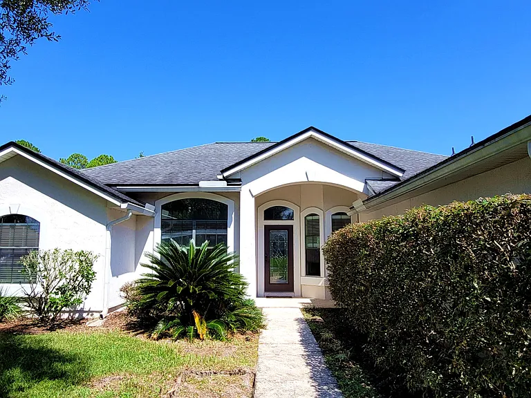 5413 Bristol Bay Ln N — Photo 3