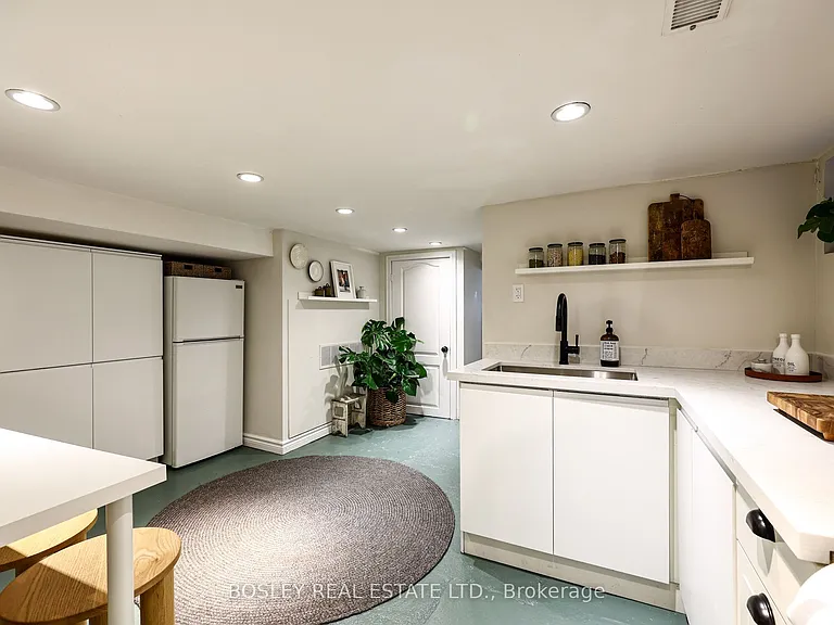 16 Hallam St #BASEMENT — Photo 21